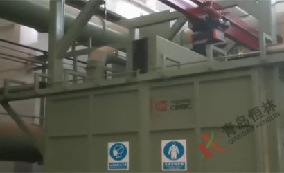 青島恒林工業(yè)集團為中國中車蘭州車輛段設(shè)計制作的QH3720環(huán)軌通過式拋丸清理機運行使用中